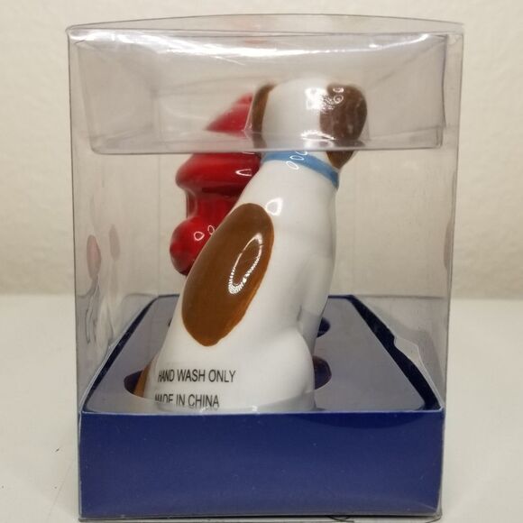 Dei Dog with Fire Hydrant Salt and Pepper Shaker Set NIB - Picture 5 of 10